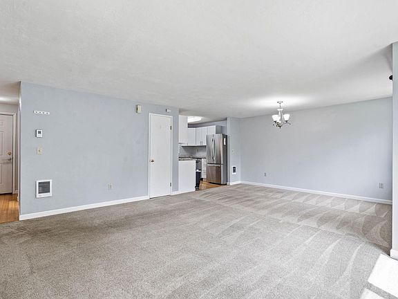 5th image of 3433 McNary Pkwy APT 302