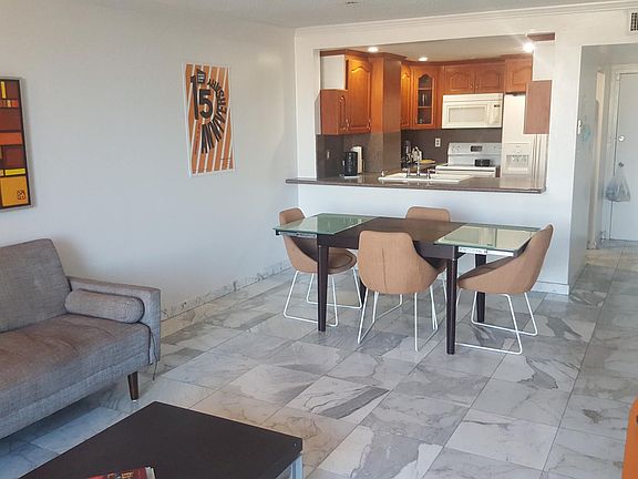5th image of 2935 NE 163rd St APT 4E