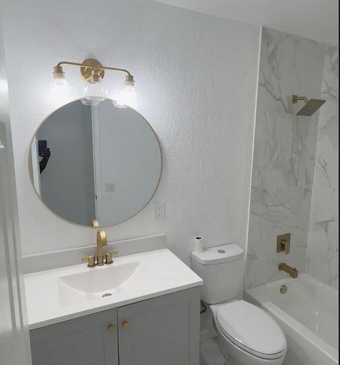 1st image of 2620 NE 7th Ter