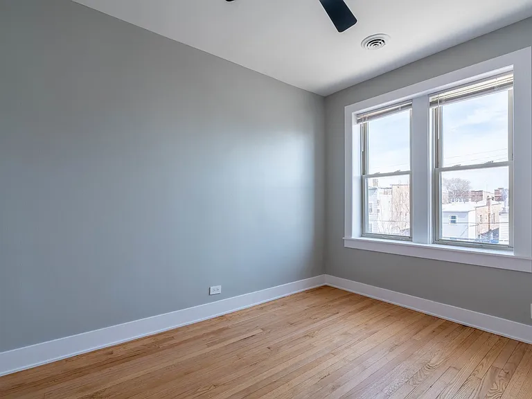 6239 N Western Ave #202 — Photo 15