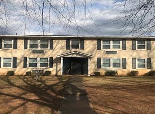 201 Chandler Dr APT 17D, Gaffney, SC 29340