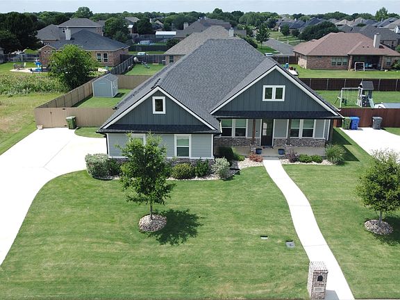 2nd image of 10116 T Bury Ln