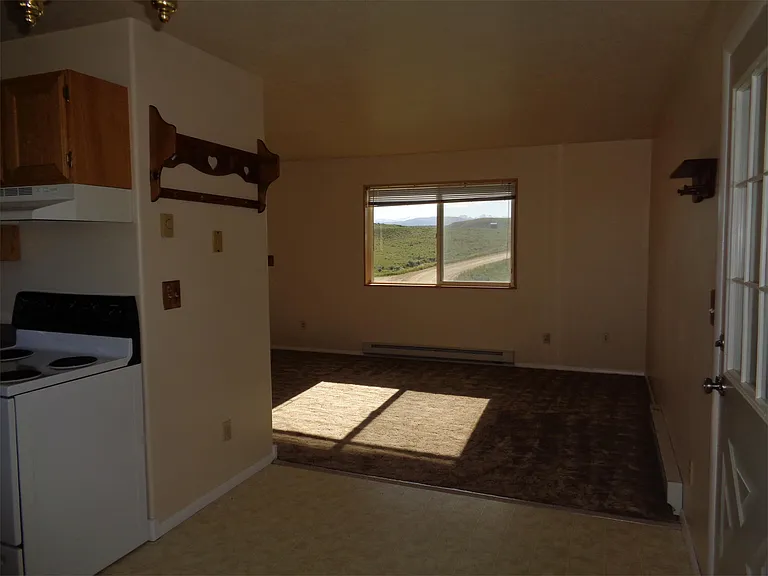 143 Meadow Lark Ln — Photo 8