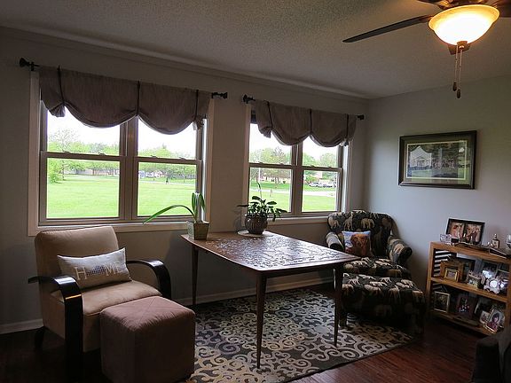 Additional sitting area