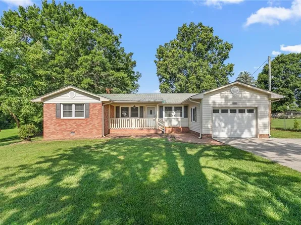 5383 Chet Drive Ext, Trinity, NC 27370