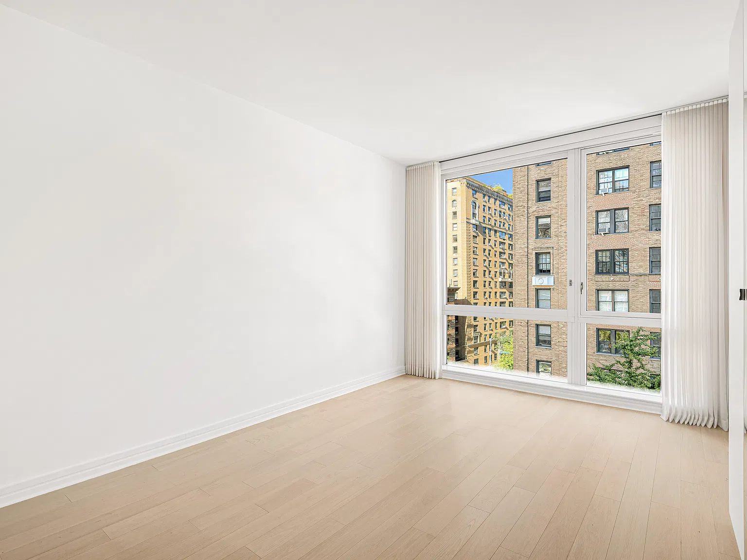 200 West End Avenue — Photo 3
