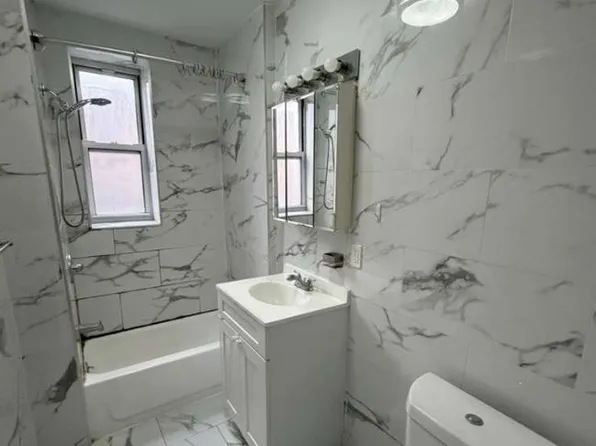 69 Van Reypen Street image 4 of 7