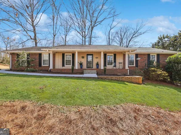 3660 Hickory Cir SE, Smyrna, GA 30080