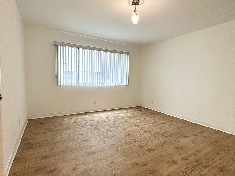 2038 S Bentley Ave #103 — Photo 16