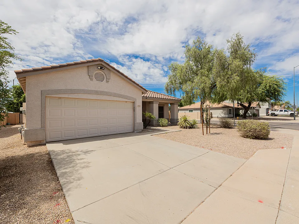 3864 S Emery