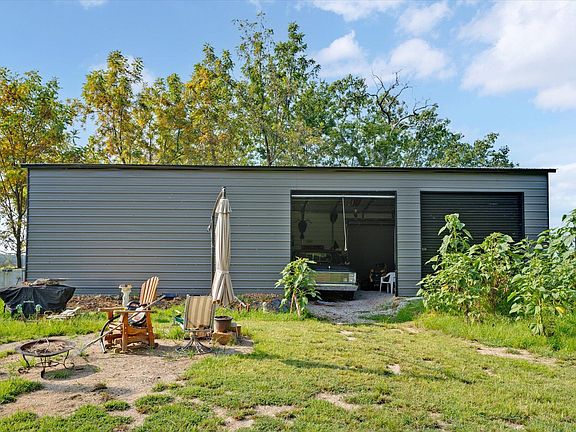 3rd image of 1274 E Dade 14