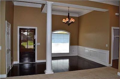 2nd image of 314 Kings Ridge Cir