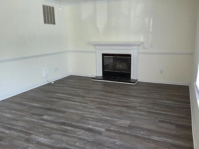 2902 Cedar Creek Rd #A — Photo 2
