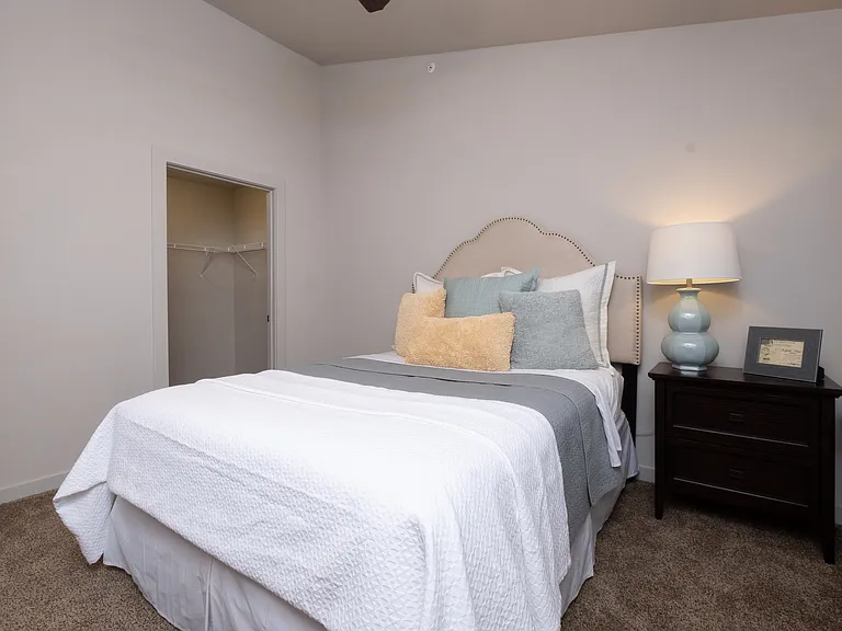 1050 Spencer St #33 — Photo 8
