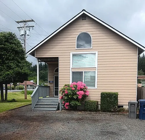 807 Victoria Ave Photo 1