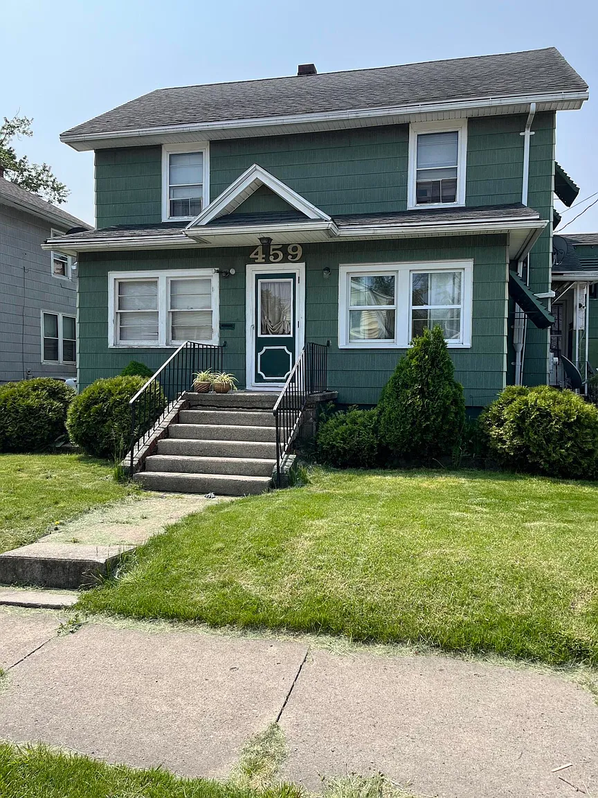 459 W Grand Ave photo 1