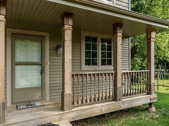 4th image of 11101 Edgemere Ter
