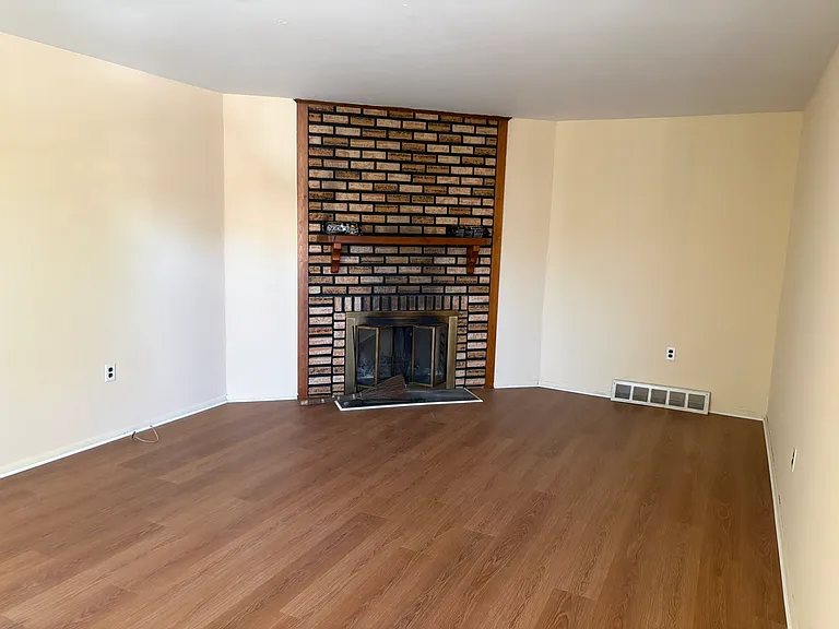 1414 Whitpain Hls — Photo 3