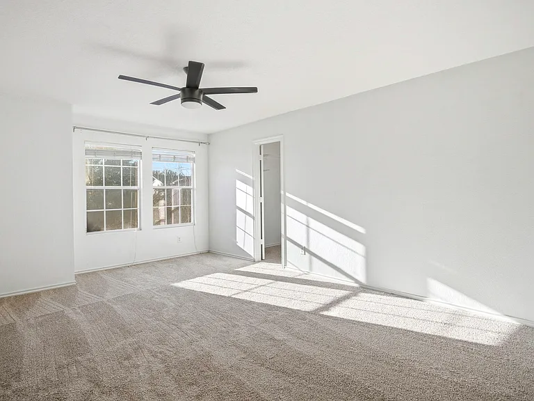 414 Spruce Breeze — Photo 15