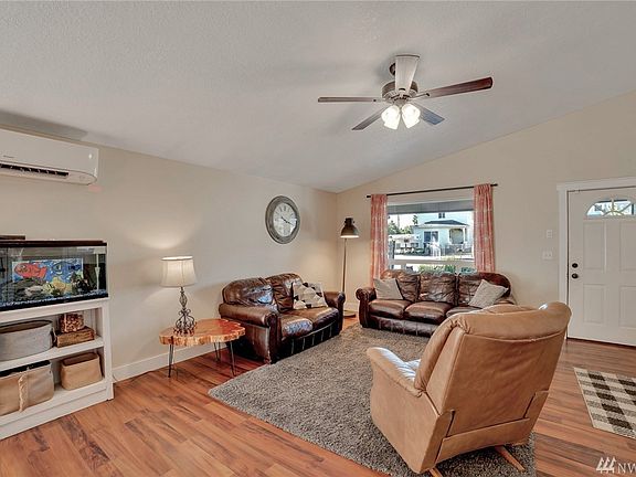 3rd image of 620 Bozarth Ave