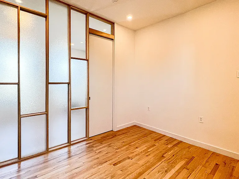 200 Mott St #12 — Photo 6