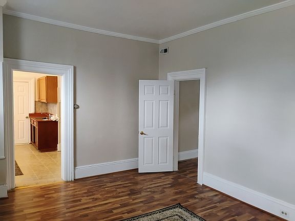 2nd image of 903 Ridge Rd #2