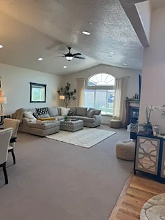 625 S Edgewood Dr E — Photo 60
