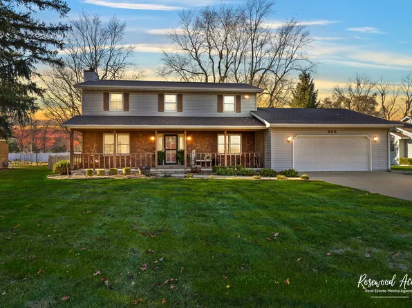 623 S Belmont Ave, Watseka, IL 60970