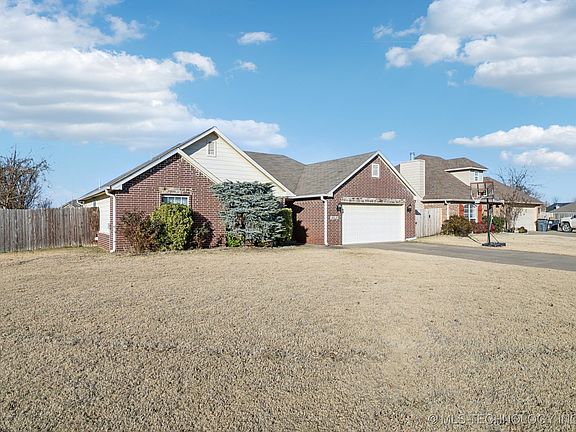 2nd image of 14620 S Nyssa Ct