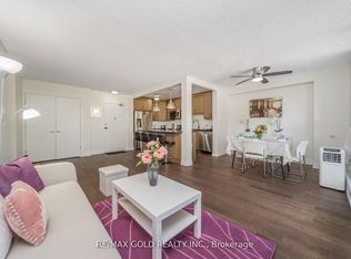 1964 Main St W #404, Hamilton, ON