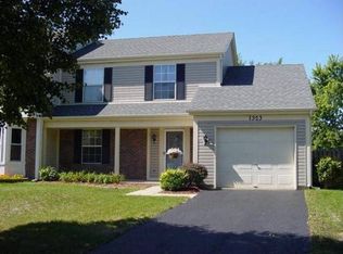 1323 Trinity Dr, Carol Stream, IL 60188