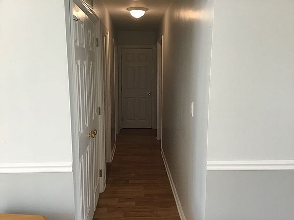 4th image of 208 E Miller Ave