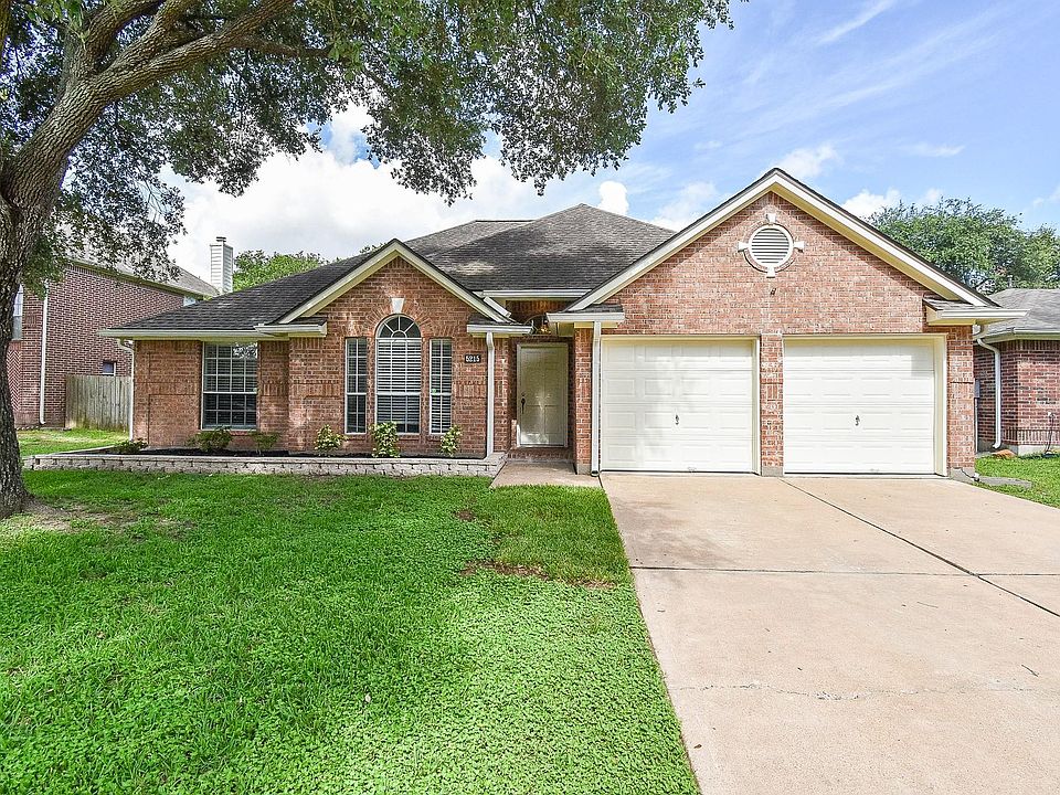 1st image of 5215 Aspen Point Dr