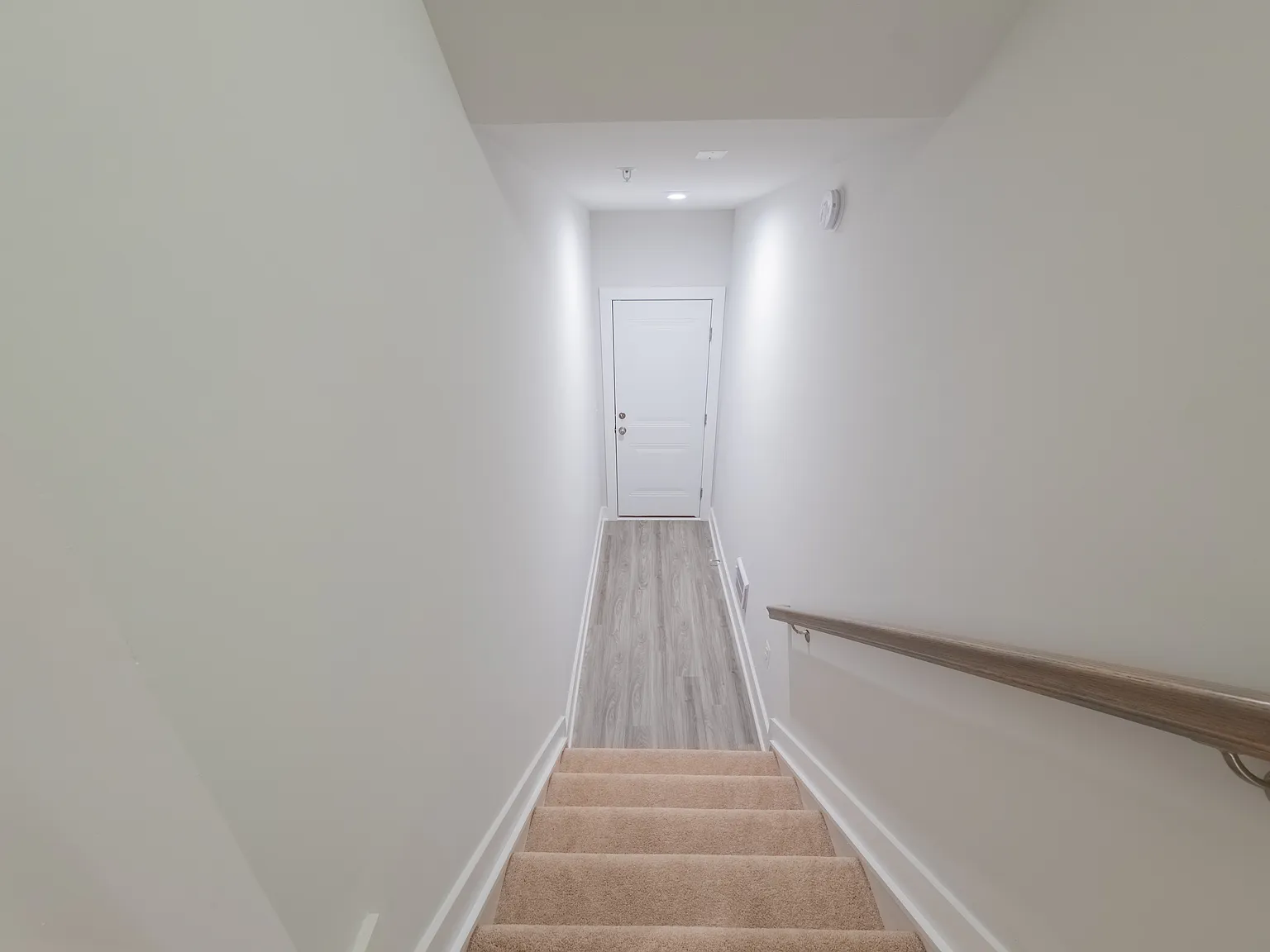 3 bed, 2.5 bath, 2518 sqft, $2,650 — Photo 3