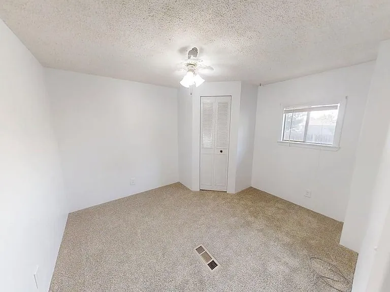 114 Linden Dr — Photo 20