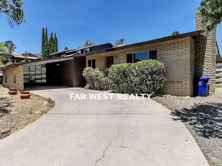428 Stewart Cir — Photo 27
