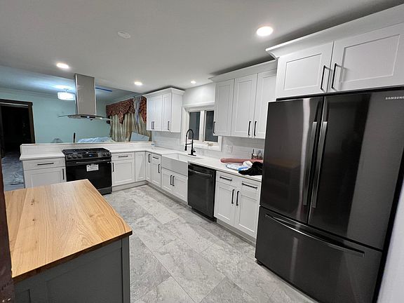2nd image of 5814 N Campbell Ave #2