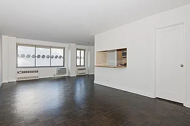 Rented by R New York