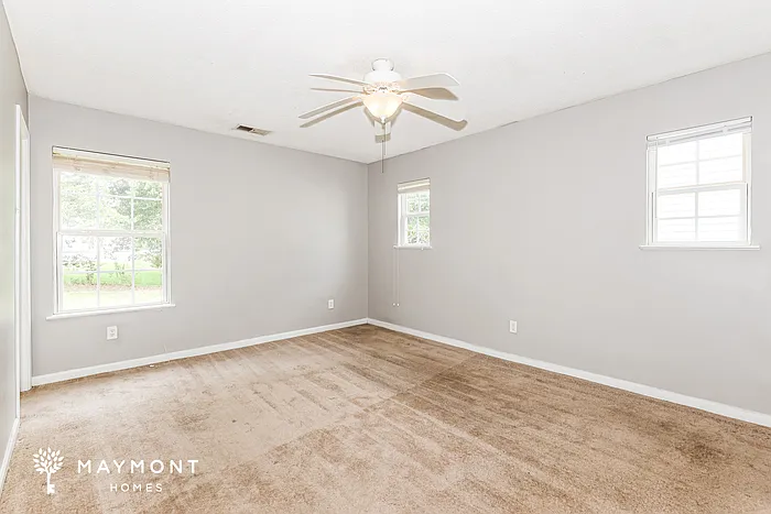 313 Denman Loop — Photo 7