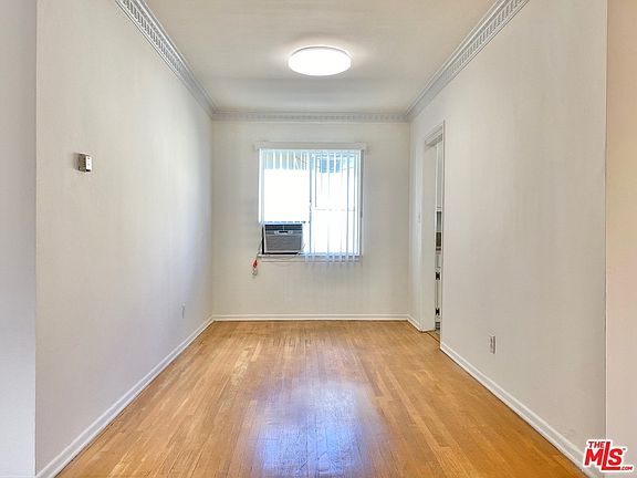 3rd image of 1227 N Harper Ave APT 19