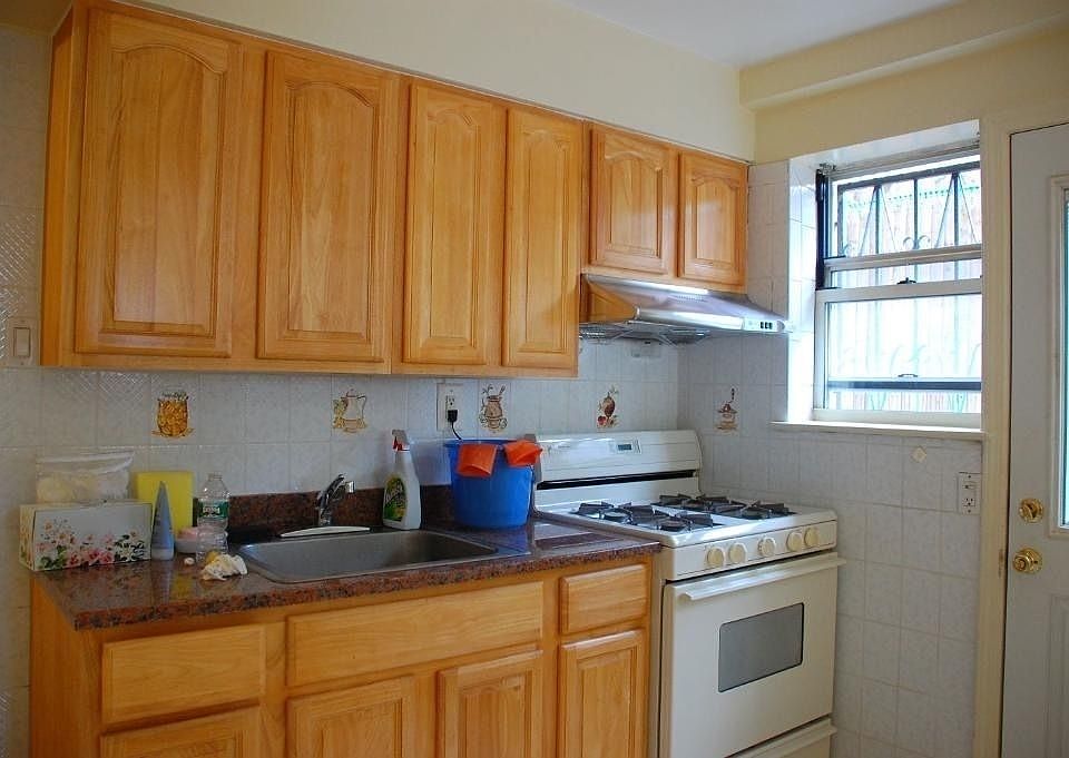 1st image of 3267 38th St APT 1