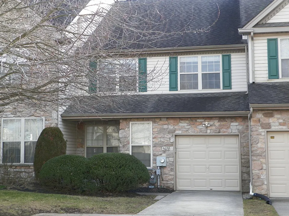 5077 Rosewood Dr