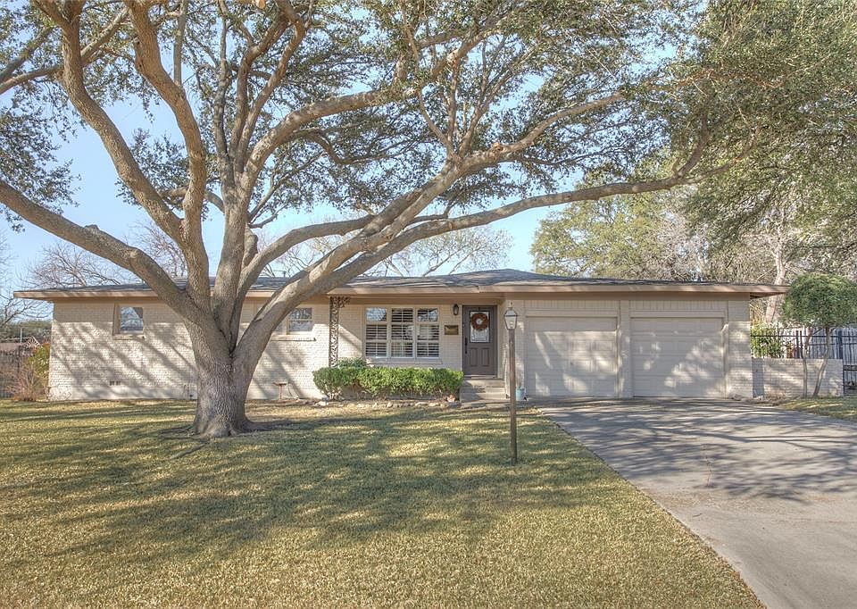 1st image of 4112 Shannon Dr