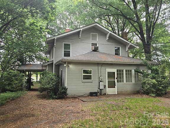 4th image of 804 Emmanuel Church Rd