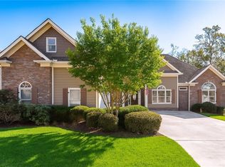 2041 Democracy Dr, Buford, GA 30519