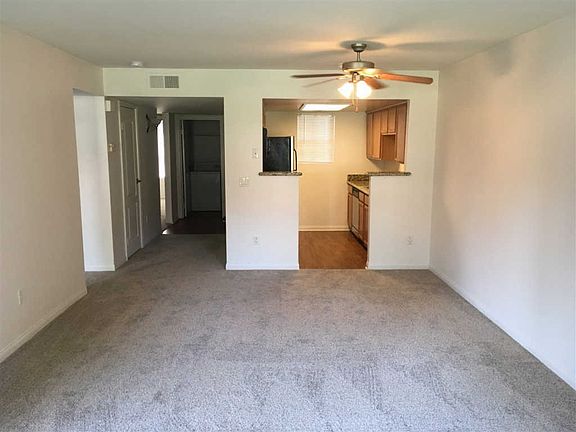 3rd image of 12083 Alta Carmel Ct Unit 27