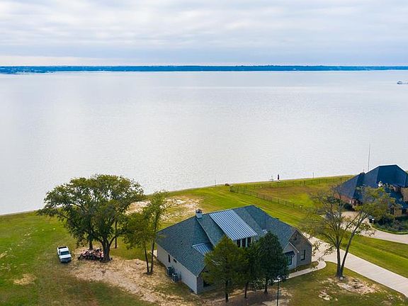 3rd image of 207 Cape Shore Dr