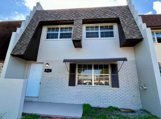 942 W Millard Ct, Daytona Beach, FL 32117