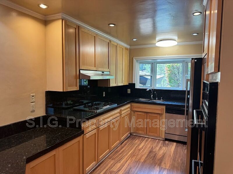1st image of 2279 Saranne St