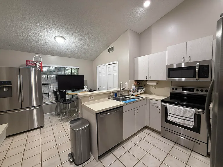 13025 Meadowbreeze Dr — Photo 12